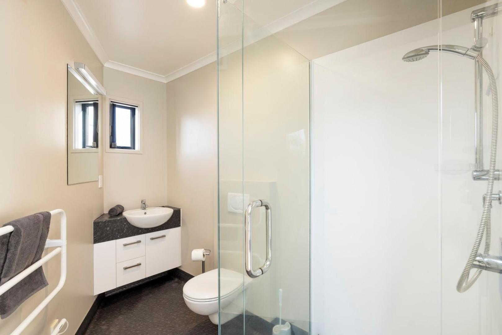 Pacific Escape - Downtown, Beach & Sea Views Mount Maunganui Exteriér fotografie