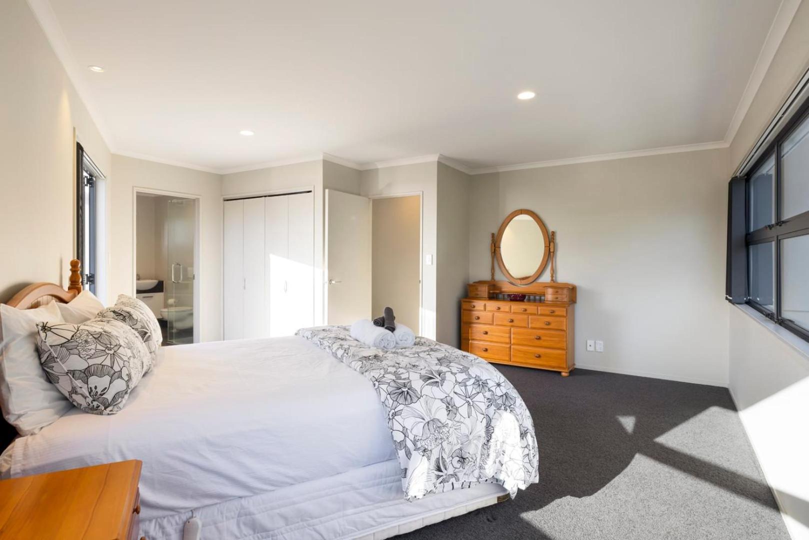 Pacific Escape - Downtown, Beach & Sea Views Mount Maunganui Exteriér fotografie