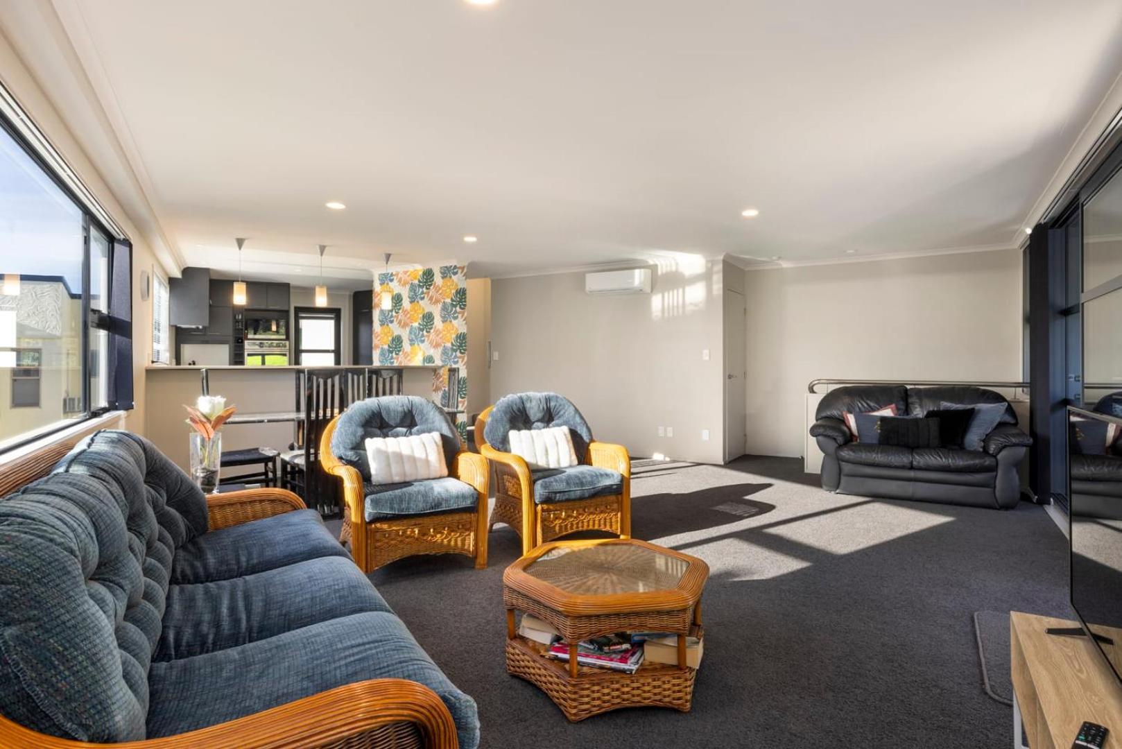 Pacific Escape - Downtown, Beach & Sea Views Mount Maunganui Exteriér fotografie